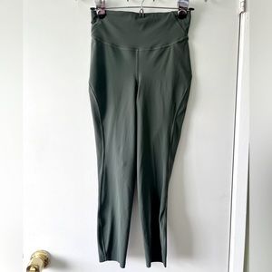 Lululemon Base Pace (Nulux) in Smoked Spruce, Size 6, 23”